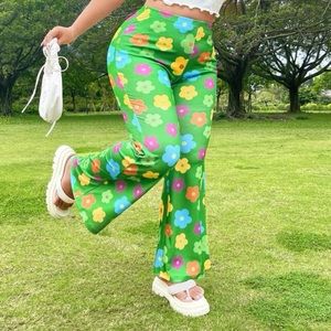 Plus Floral 70s Print Pants